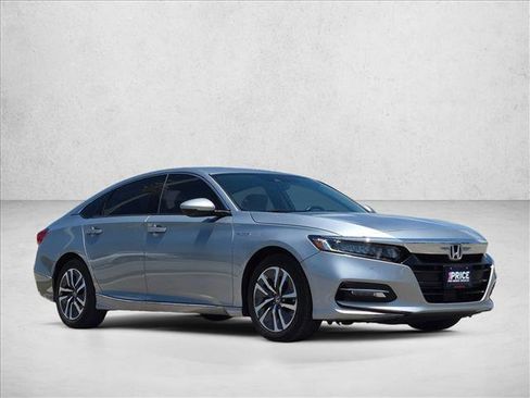 Used 2019 Honda Accord Touring image 3