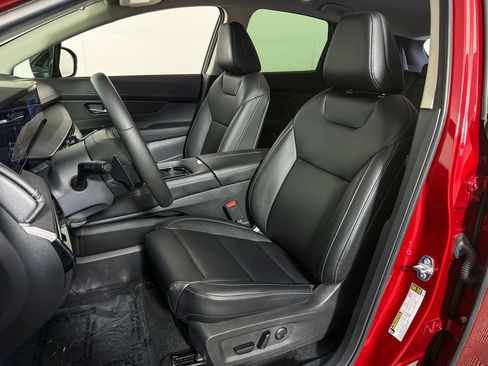 Certified 2025 Nissan Murano SV FWD image 16