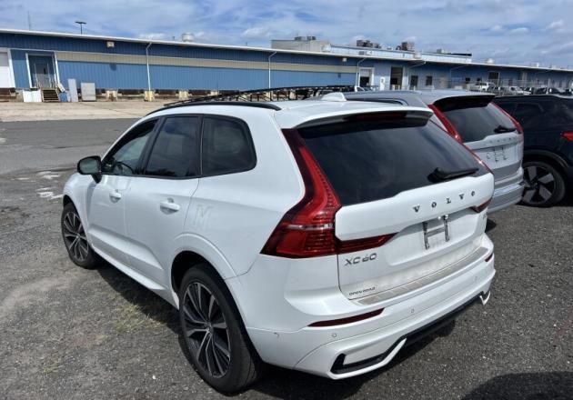 Used 2024 Volvo XC60 B5 Plus w/ Protection Package Premier AWD/4WD image 3