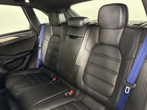 Certified 2025 Porsche Macan GTS AWD/4WD image 21