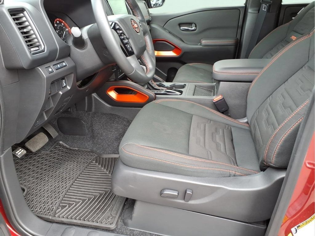 Used 2024 Nissan Frontier Pro-X w/ Pro Convenience Package RWD image 19