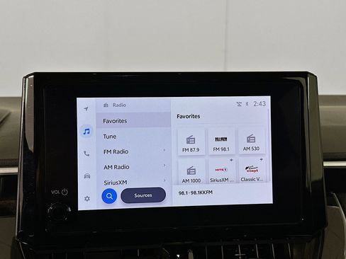 Used 2025 Toyota Corolla LE image 19