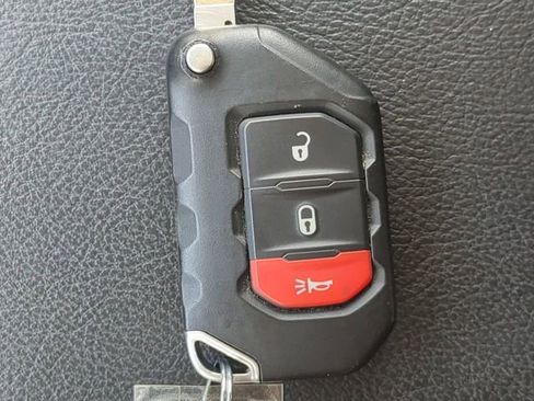Used 2025 Jeep Wrangler Unlimited Sport S 4xe AWD/4WD image 32