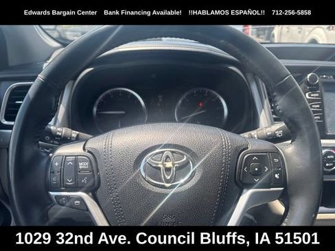Used 2016 Toyota Highlander XLE AWD/4WD image 19