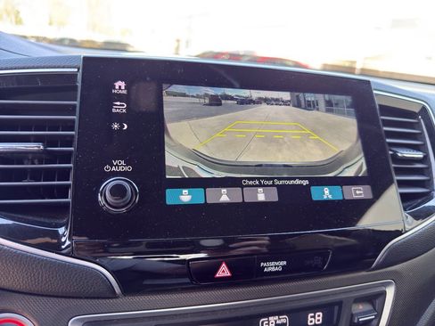 Used 2023 Honda Passport TrailSport image 19