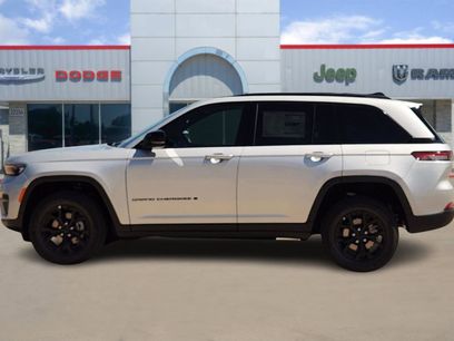 New 2025 Jeep Grand Cherokee Altitude