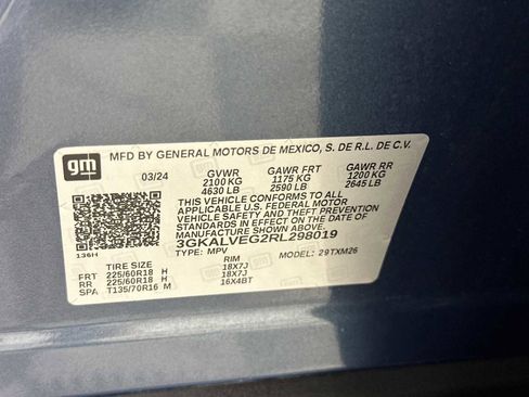 Used 2024 GMC Terrain SLT image 28