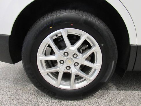 Used 2022 Chevrolet Equinox LS w/ LS Convenience Package AWD/4WD image 14