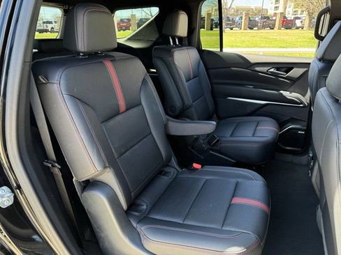 Used 2024 Chevrolet Traverse RS image 27