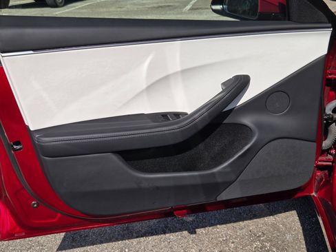 Used 2025 Tesla Model 3 Long Range AWD/4WD image 10