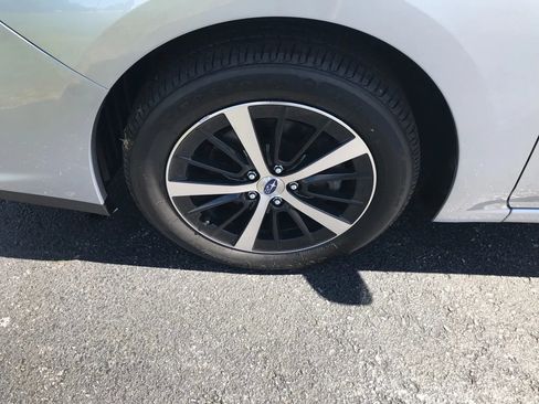 Used 2020 Subaru Impreza 2.0i Premium image 40