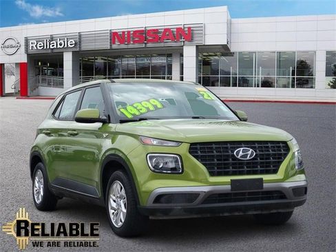 Used 2021 Hyundai Venue SE image 1