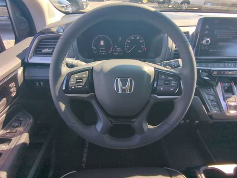 New 2026 Honda Odyssey Touring image 15
