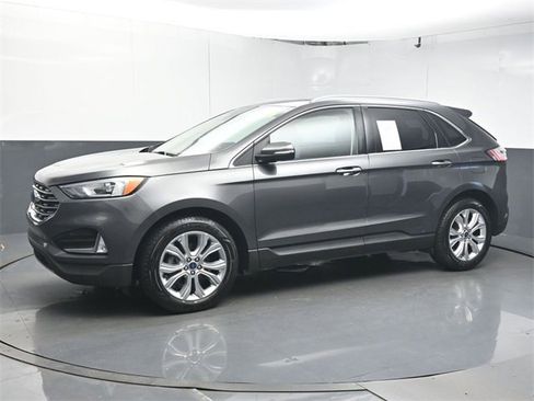 Used 2020 Ford Edge Titanium image 4