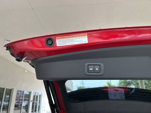 New 2025 Mitsubishi Outlander SE image 33