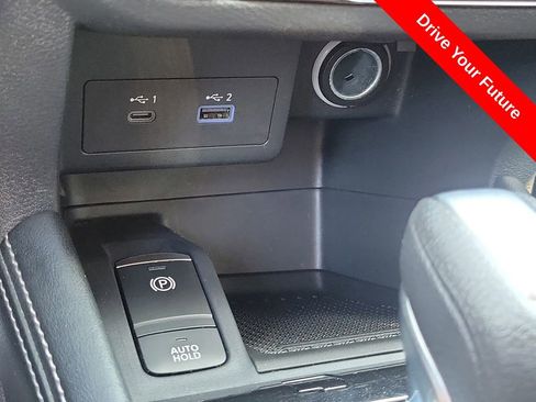 Used 2021 Nissan Kicks SV FWD image 13