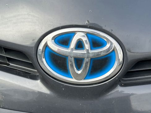 Used 2014 Toyota Prius Four image 10