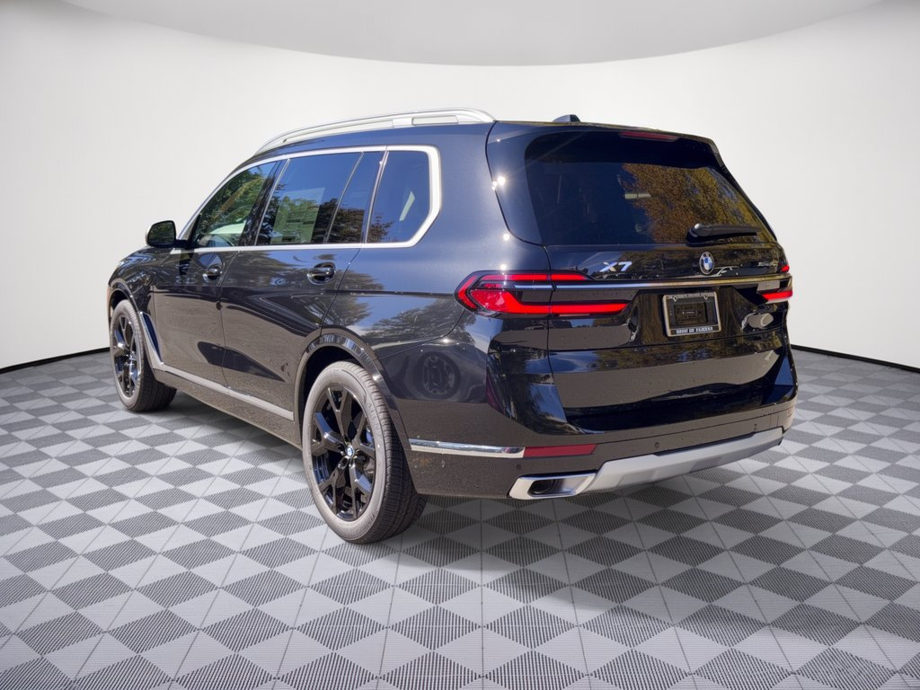 Used 2027 BMW X7 xDrive40i AWD/4WD image 3