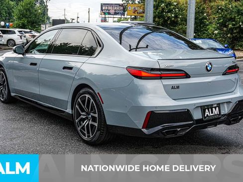Used 2024 BMW 760i xDrive w/ Premium Package image 5