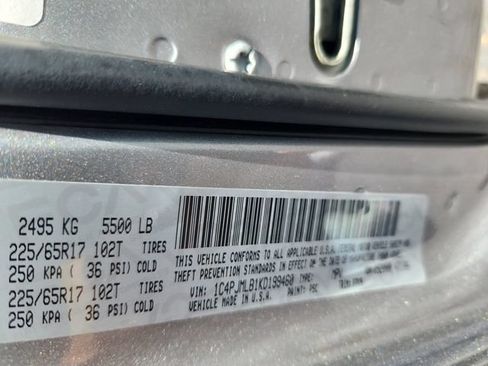 Used 2019 Jeep Cherokee Latitude Plus AWD/4WD image 25