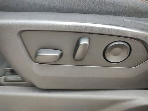 Used 2024 GMC Sierra 2500 AT4 w/ Technology Package image 30