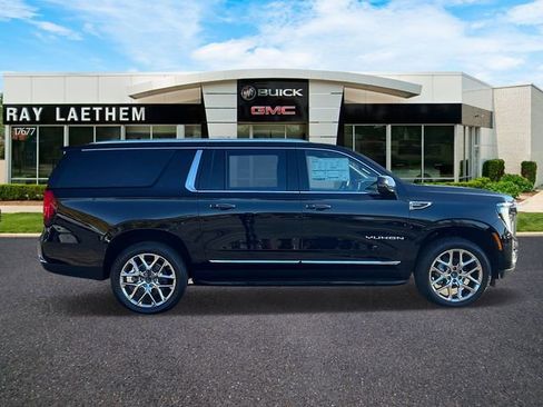 New 2026 GMC Yukon XL Elevation image 6