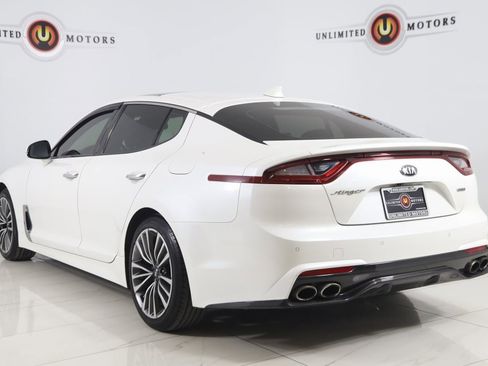 Used 2018 Kia Stinger Premium image 4