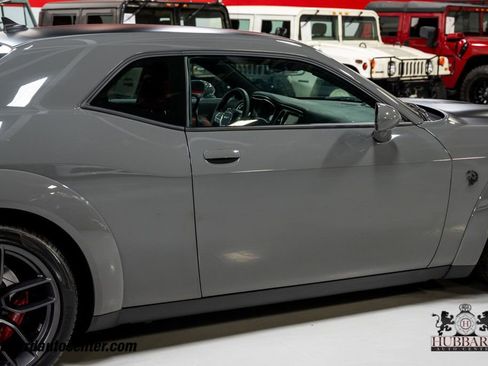 Used 2019 Dodge Challenger SRT Hellcat Redeye image 35