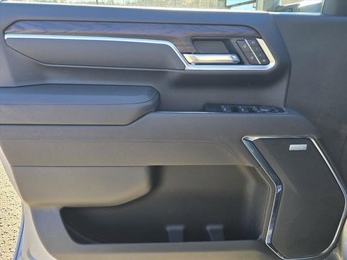 New 2026 GMC Sierra 2500 SLT w/ SLT Convenience Package image 8