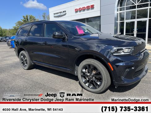 Used 2024 Dodge Durango SXT w/ SXT Blacktop Group image 2