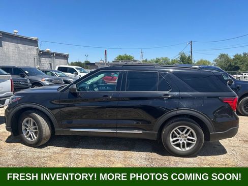 Used 2025 Ford Explorer Active w/ Active Comfort Package RWD image 5