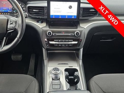Used 2020 Ford Explorer XLT w/ Comfort Package image 28