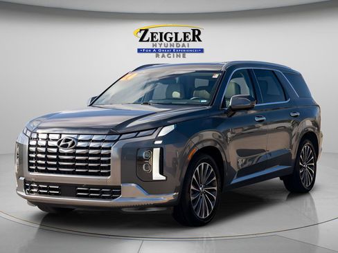 Used 2024 Hyundai Palisade Calligraphy image 3
