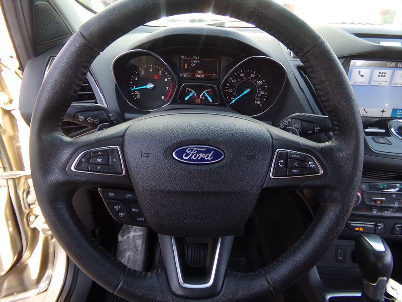 Used 2017 Ford Escape Titanium w/ Equipment Group 301A AWD/4WD image 35