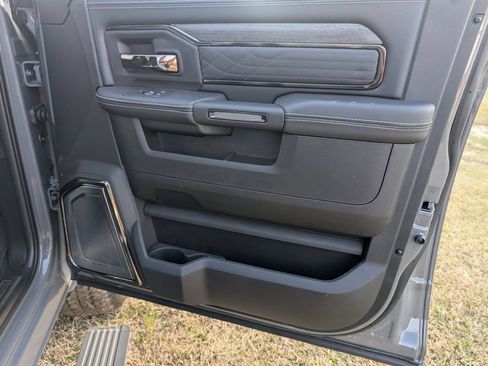 New 2026 RAM 2500 Limited AWD/4WD image 32