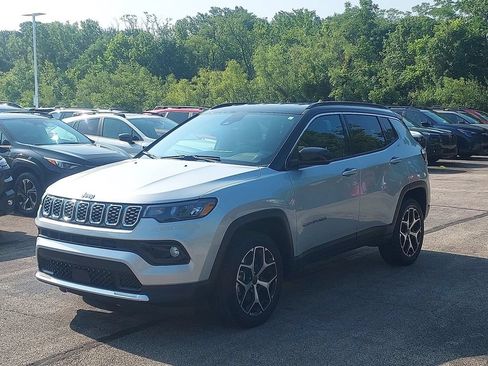 Used 2026 Jeep Compass Limited AWD/4WD image 3
