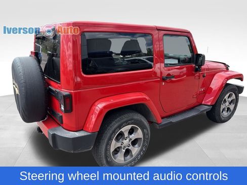 Used 2018 Jeep Wrangler Sahara w/ Connectivity Group AWD/4WD image 11