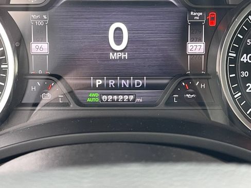 Used 2022 RAM 1500 Big Horn AWD/4WD image 3