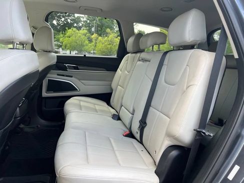 Used 2020 Kia Telluride EX FWD image 17