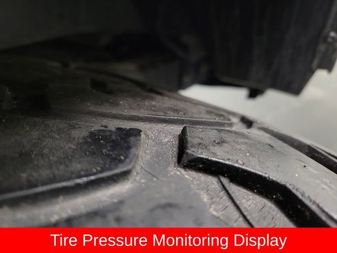 Used 2018 Jeep Wrangler Rubicon w/ Power Convenience Group image 12