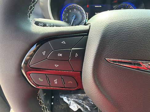 New 2026 Chrysler Pacifica Select image 24