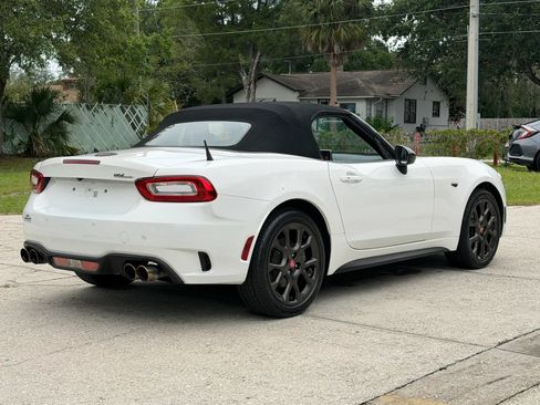 Used 2017 FIAT 124 Spider Abarth RWD image 16