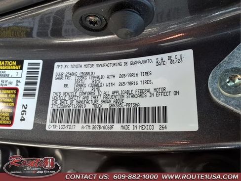 Used 2023 Toyota Tacoma TRD Off-Road AWD/4WD image 38
