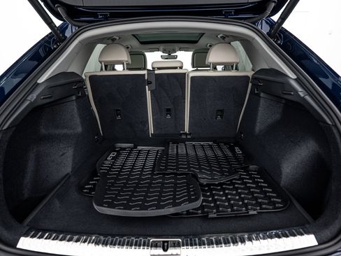 Certified 2025 Audi Q3 2.0T Premium Plus w/ Premium Plus Package image 17