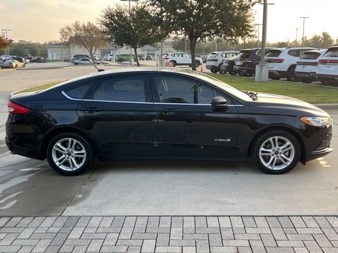 Used 2018 Ford Fusion SE image 11