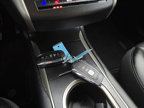 Used 2017 Lincoln MKC Reserve image 14