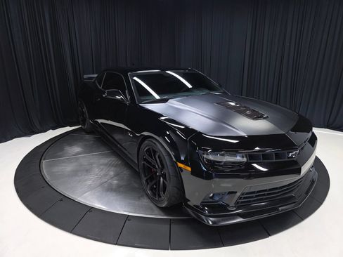 Used 2015 Chevrolet Camaro SS w/ SS Performance Package RWD image 7