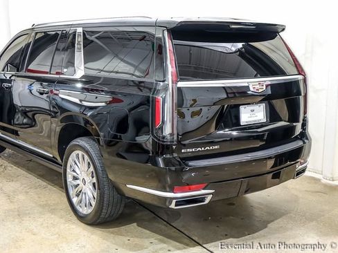 Used 2021 Cadillac Escalade ESV Premium Luxury w/ Driver Assist Tech Package AWD/4WD image 5
