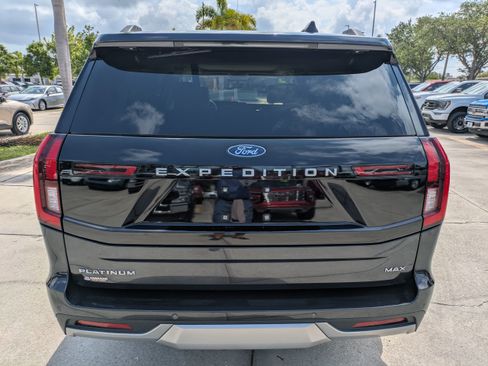 Certified 2025 Ford Expedition Max Platinum AWD/4WD image 5