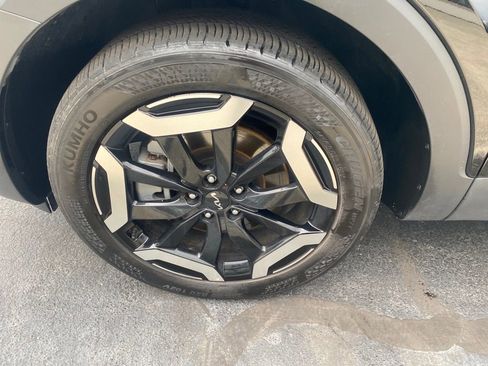 Used 2025 Kia Telluride S image 32